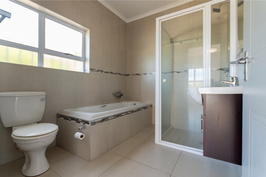 4 Bedroom Property for Sale in Country Club Western Cape